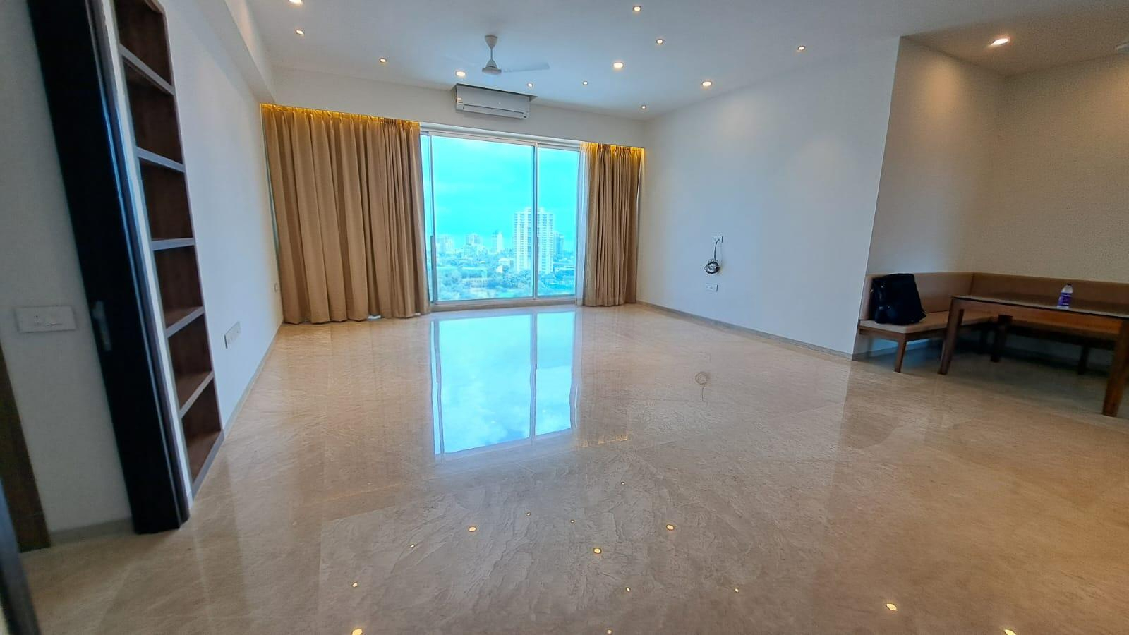 4 BHK + Pooja Room,Servant Room Apartment For Sale in Raheja Imperia