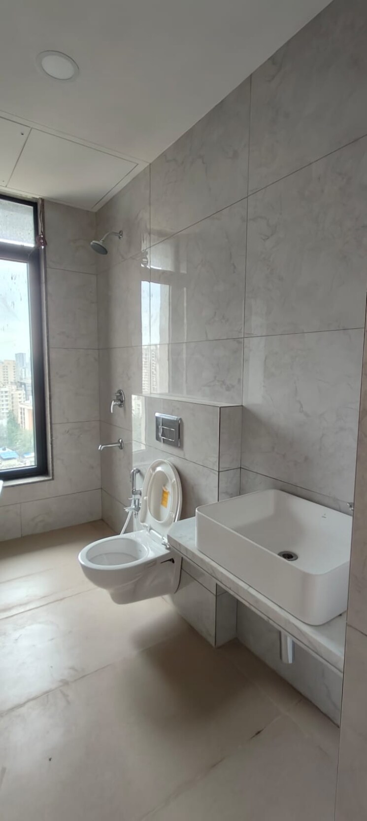 Bathroom, goregaon east 2 Bedroom 810 Sq.Ft. Apartment In Goregaon East Mumbai 8753125