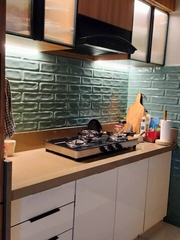 Master Bedroom in 2 BHK Apartment at Laxmi Narayan Residency, Vartak Nagar – for Rent