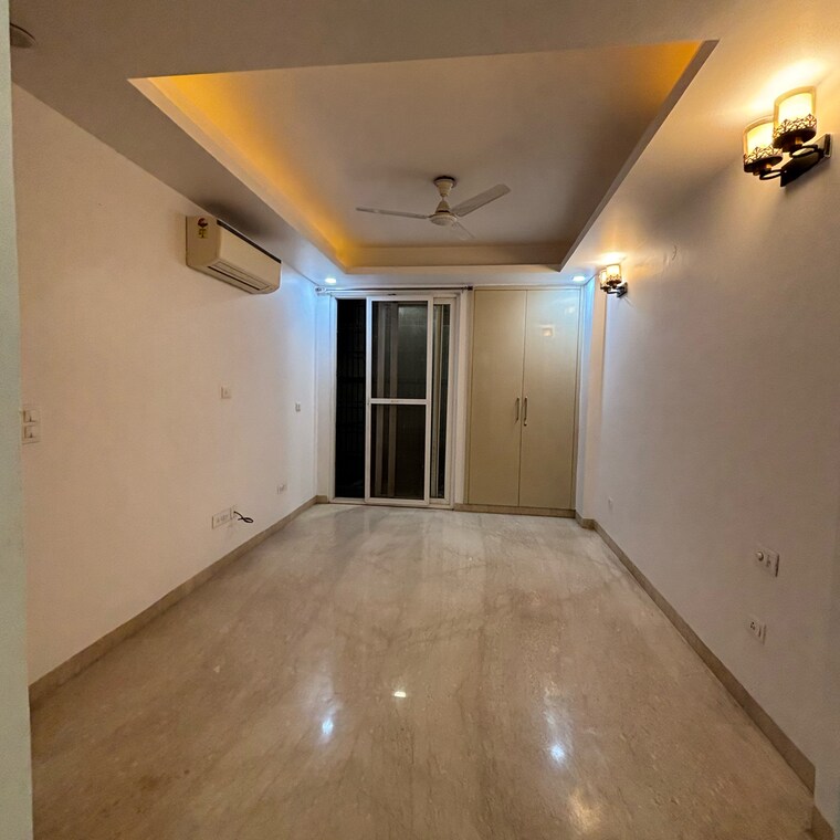 Room, uday park 3 Bedroom 1953 Sq.Ft. Builder Floor In Uday Park Delhi 8753145