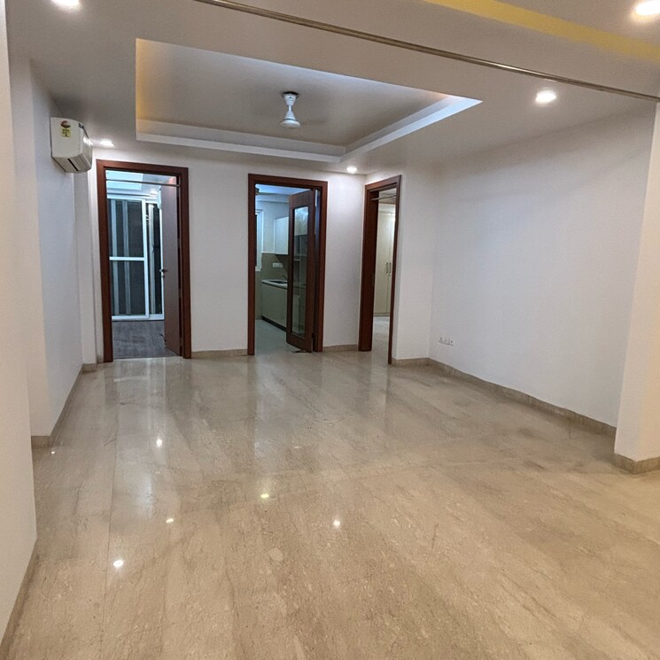 Room, uday park 3 Bedroom 1953 Sq.Ft. Builder Floor In Uday Park Delhi 8753145