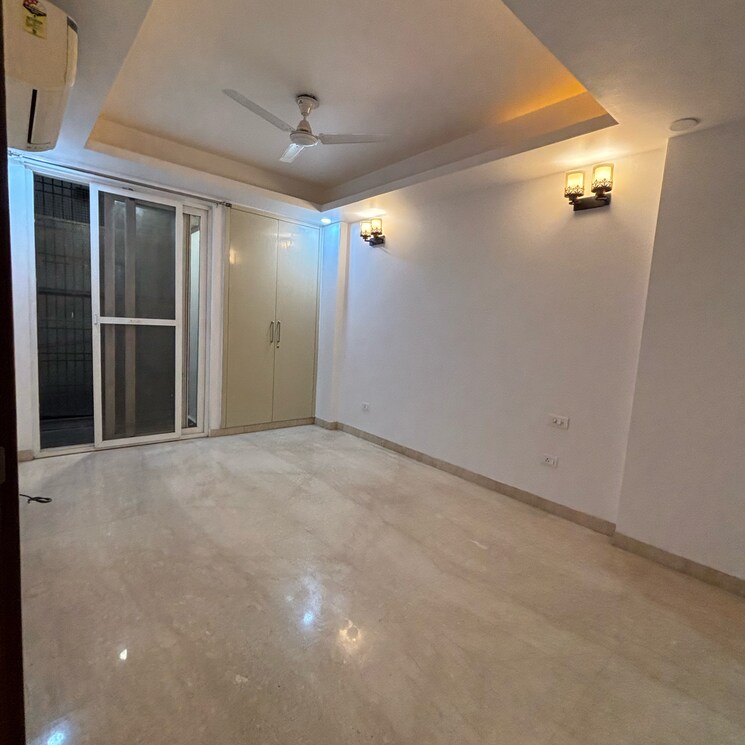 Room, uday park 3 Bedroom 1953 Sq.Ft. Builder Floor In Uday Park Delhi 8753145