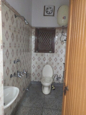 Bathroom in 1 BHK Builder Floor at RWA Flats Pocket 40, Kalkaji – for Rent