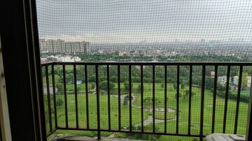 Room in 2 BHK Apartment at Panchsheel Wellington 2, Dundahera – for Rent