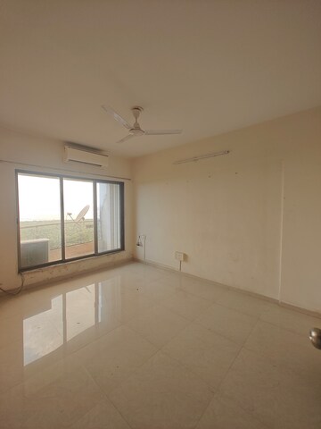 Room in 5 BHK Apartment at Palm Paradise, Sanpada – for Rent