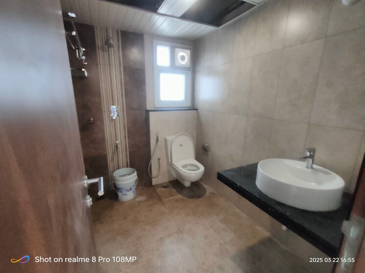 Bathroom, prestige-tranquil 3 Bedroom 1764 Sq.Ft. Apartment In Kokapet Hyderabad 8753203