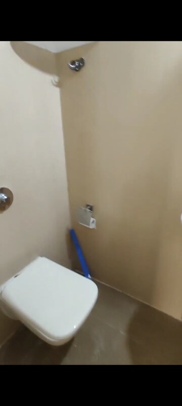 Furnished Amenities in 2.5 BHK Apartment at MM Spectra, Chembur – for Rent