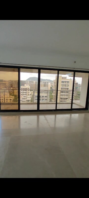 Room in 2.5 BHK Apartment at MM Spectra, Chembur – for Rent