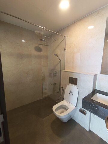 Bathroom in 4 BHK Apartment at Piramal Mahalaxmi North Tower, Mahalaxmi – for Sale