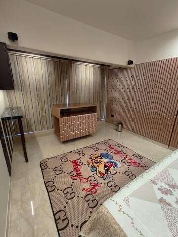 Bedroom in 2 BHK Apartment at Navsonarbala Annexe, Bandra West – for Rent