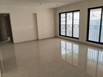 Room in 3 BHK Apartment at Neumec Godavari, Vile Parle East – for Sale