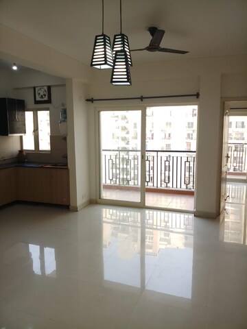 Room in 2 BHK Apartment at Maxblis White House, Sector 75 – for Rent