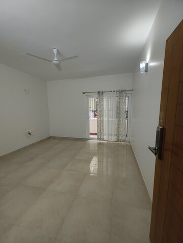 Room in 2 BHK Builder Floor at KP Towers, Indiranagar – for Rent