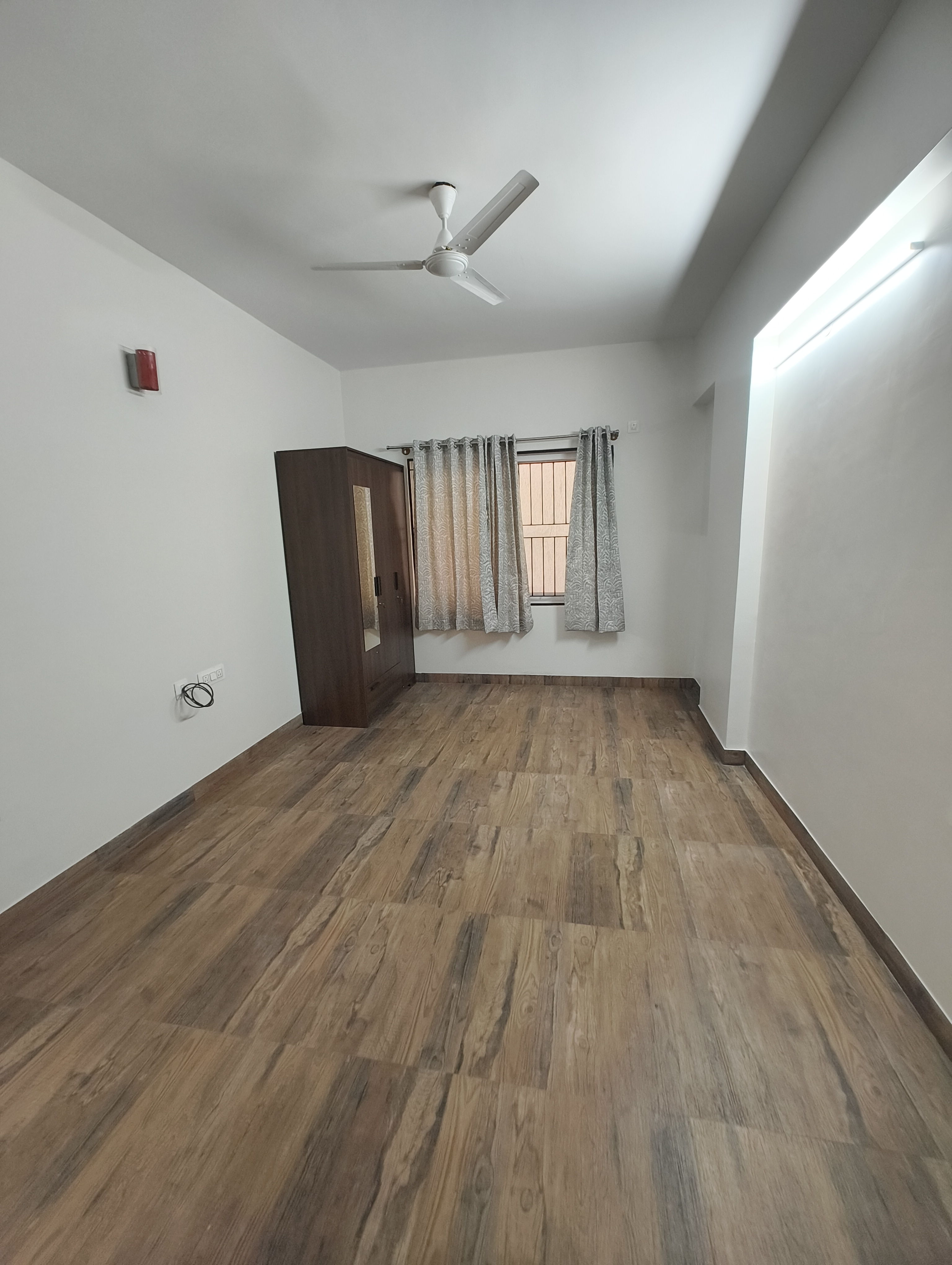 2 BHK + Pooja Room 1300 Sq.Ft. Builder Floor in KP Towers