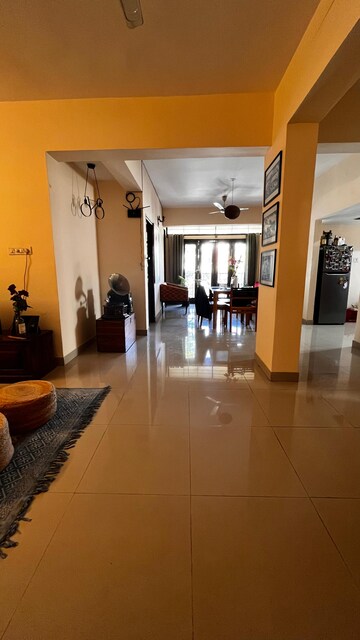 Living Room in 3 BHK Apartment at Halasuru – for Rent