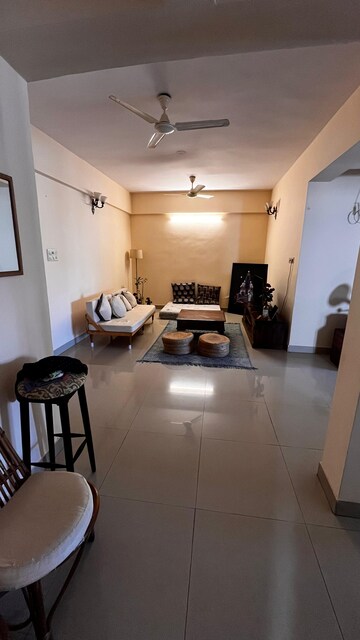 Master Bedroom in 3 BHK Apartment at Halasuru – for Rent