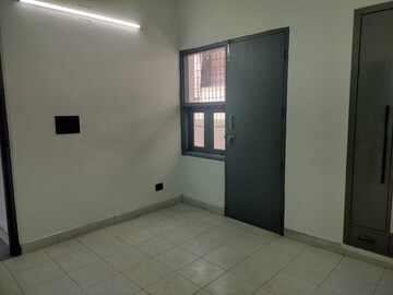Room in 3 BHK Builder Floor at Kohli One Malibu Town, Sector 47 – for Rent