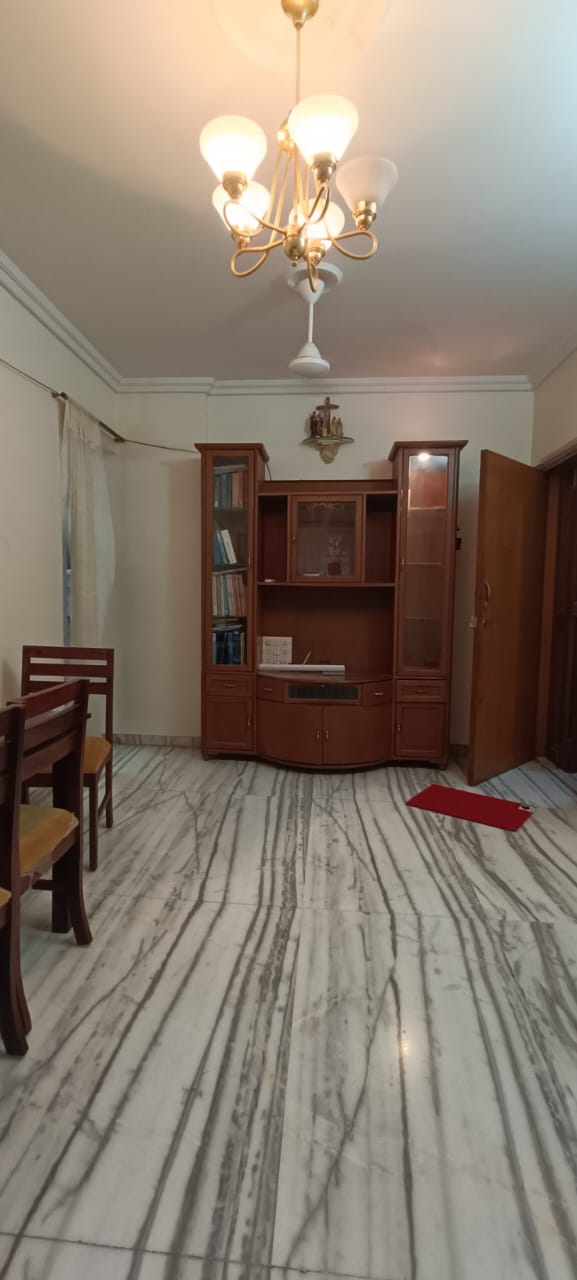 2 BHK Apartment For Rent in Golden Square