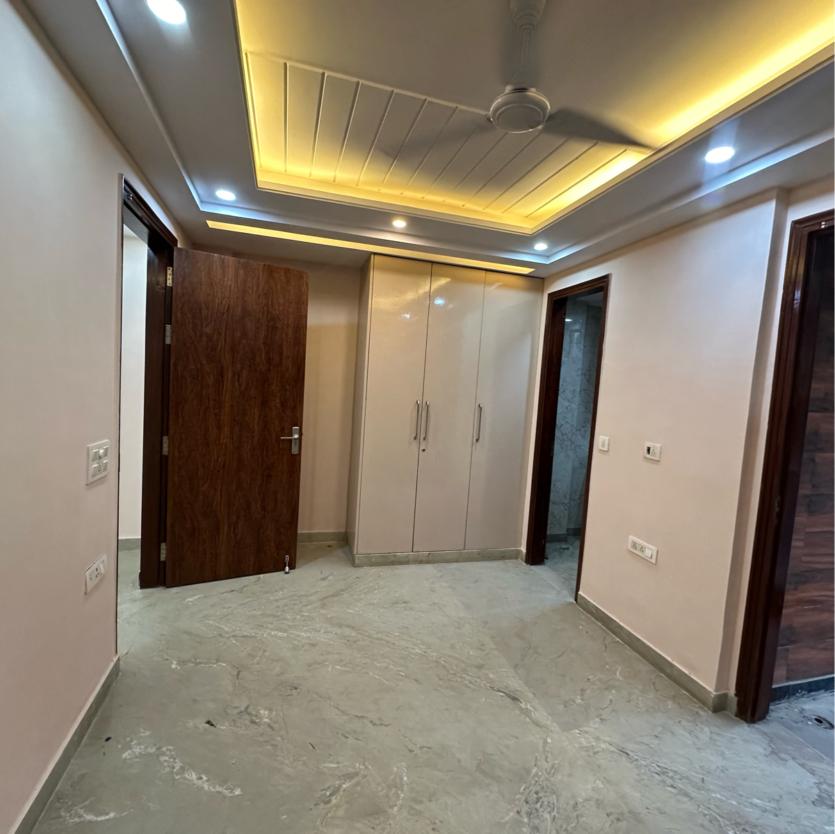 1 BHK + Extra Room Builder Floor For Rent in Patel Nagar