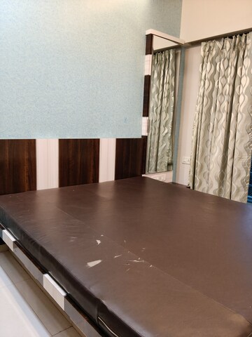 Room in 2 BHK Apartment at Neelshanti Niketan, Santacruz East – for Rent