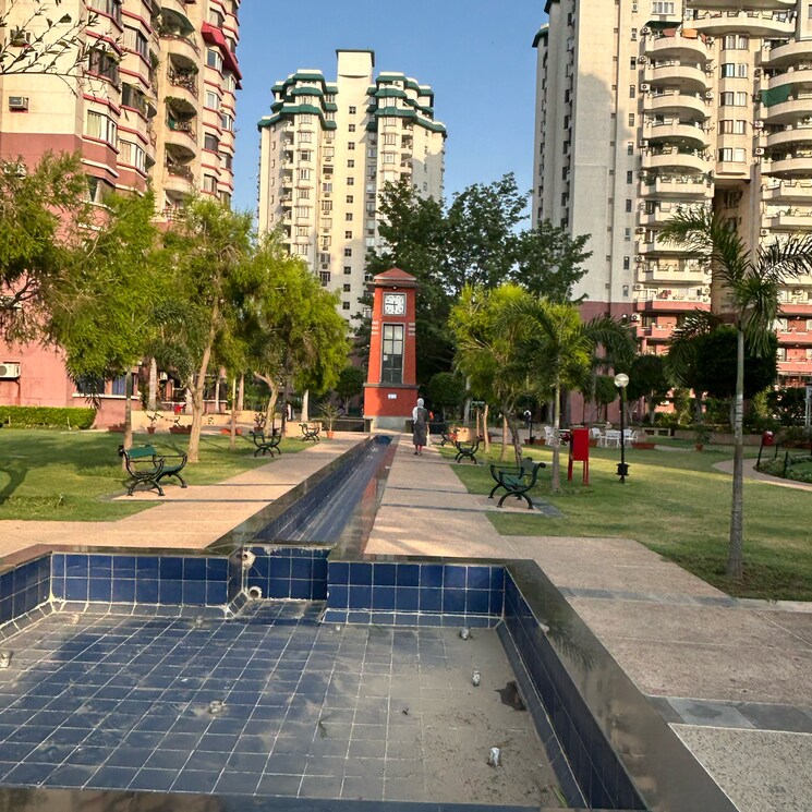 Swimming Pool, unitech-palms 3 Bedroom 2099 Sq.Ft. Apartment In South City 1 Gurgaon 8753520