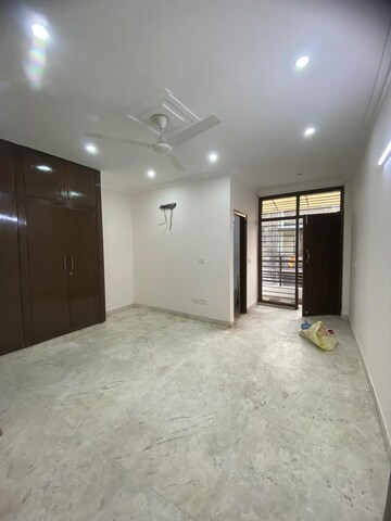 Room in 1 BHK Builder Floor at Malviya Nagar – for Rent