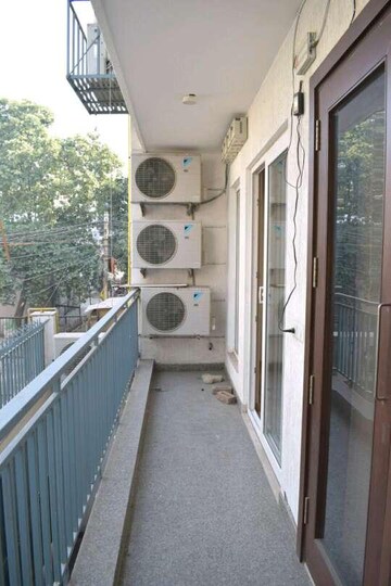Balcony in 3 BHK Builder Floor at Shivalik Colony – for Rent