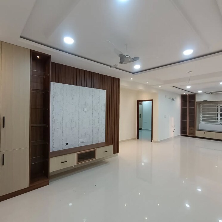 Room, karishma-society 3 Bedroom 1600 Sq.Ft. Apartment In Kothrud Pune 8753596