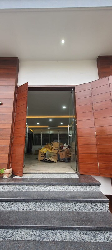 Furnished Amenities in  Office Space at Gomti Nagar – for Rent