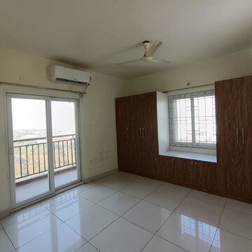 Room in 3 BHK Apartment at Nyati Windchimes, Mohammadwadi – for Rent