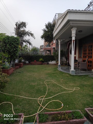 6+ BHK Independent House – Exterior View View at Sector 50 - for Rent