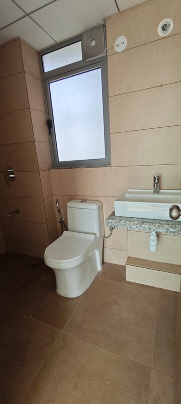 Bathroom in 1 BHK Apartment at Kalpataru Immensa, Kolshet Road – for Rent