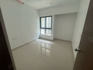 Room in 2 BHK Apartment at Kalpataru Immensa, Kolshet Road – for Sale