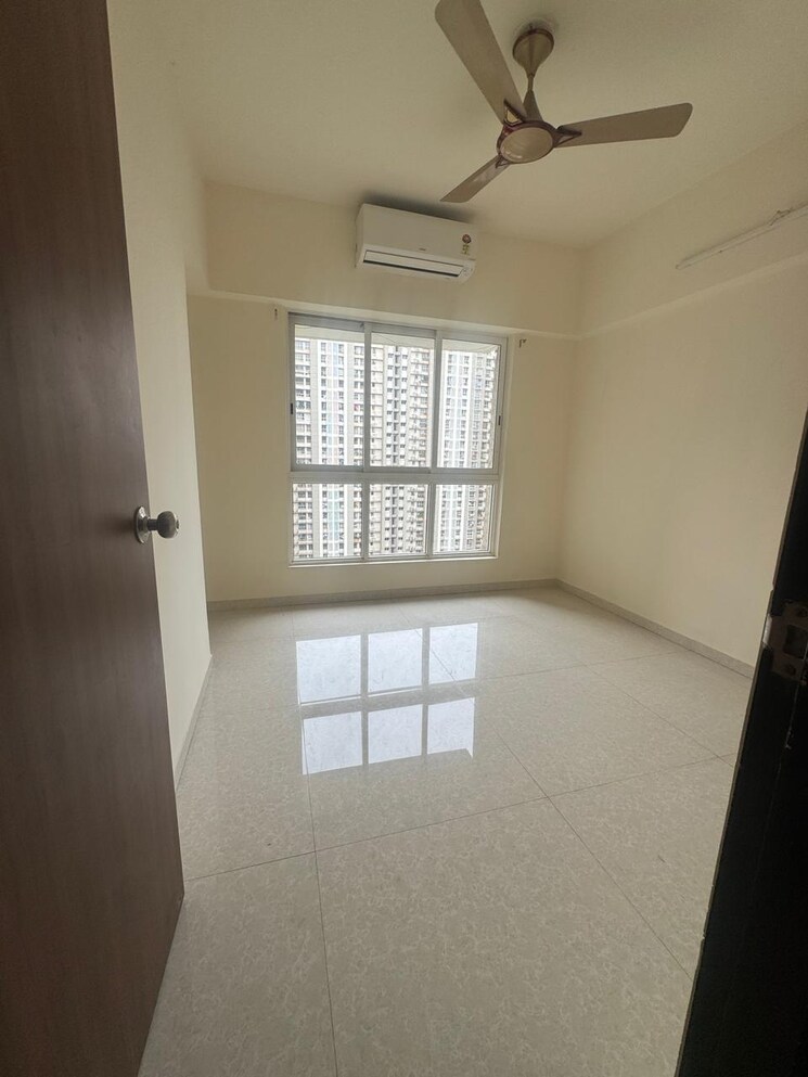 Room, lodha-amara-tower-6-and-22 2 Bedroom 735 Sq.Ft. Apartment In Kolshet Road Thane 8753734