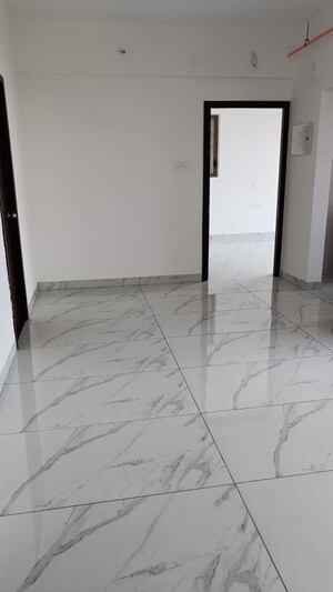 Room in 1 BHK Apartment at Raymond Ten X Era, Pokhran Road No One – for Sale