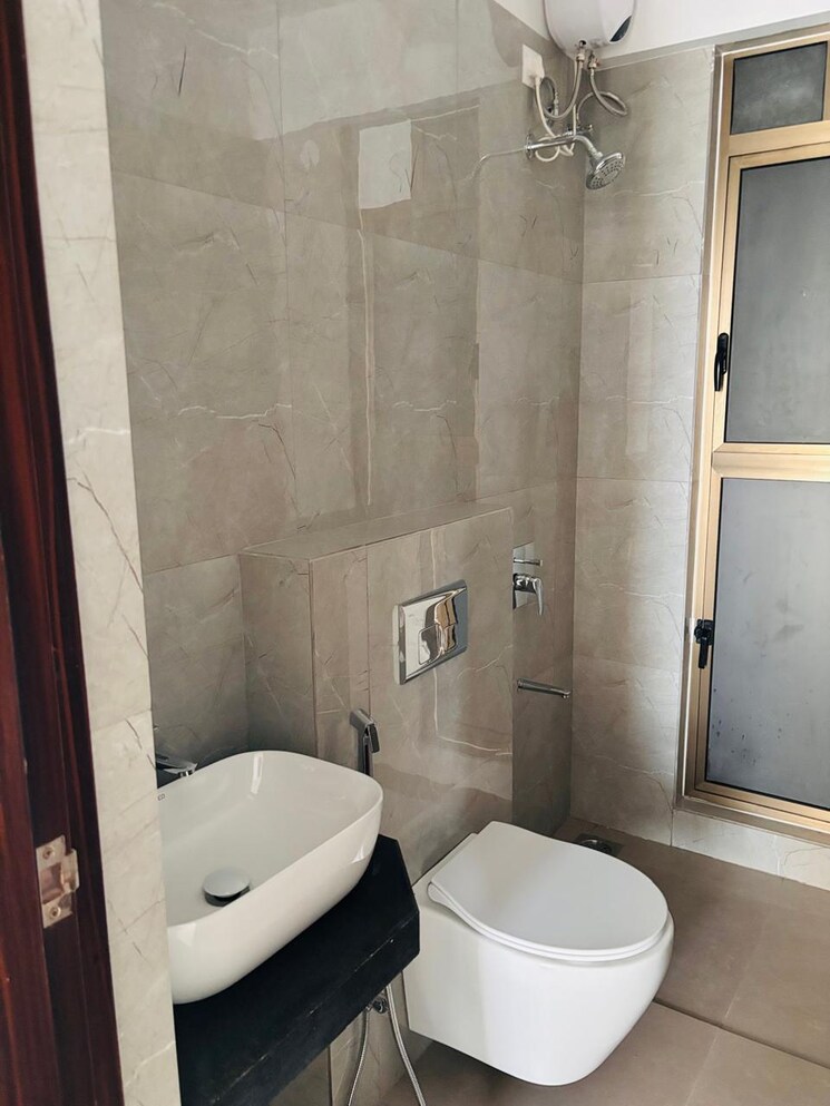 Bathroom, raymond-ten-x-era 2 Bedroom 670 Sq.Ft. Apartment In Pokhran Road No One Thane 8753741