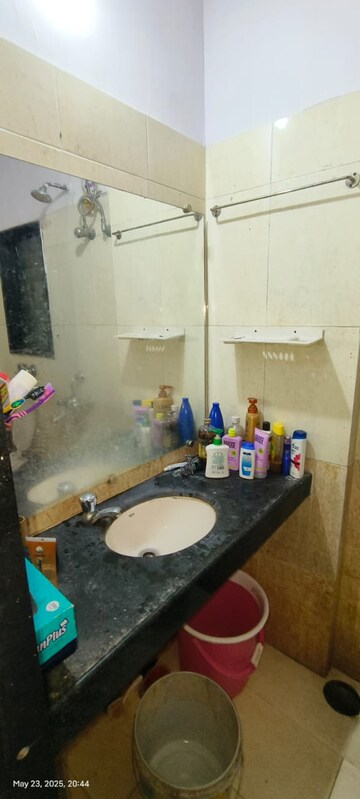 Master Bedroom in 2 BHK Apartment at Shiv Om CHS, Chandivali – for Rent