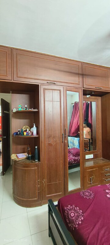 Master Bedroom in 2 BHK Apartment at Shiv Om CHS, Chandivali – for Rent