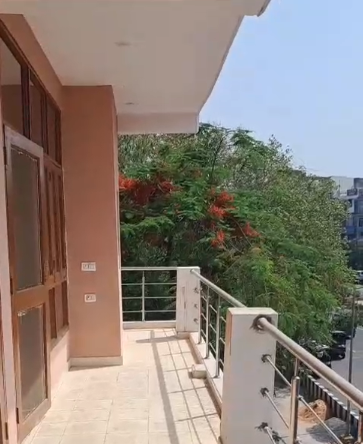 2 BHK Independent House For Rent in Sector 12