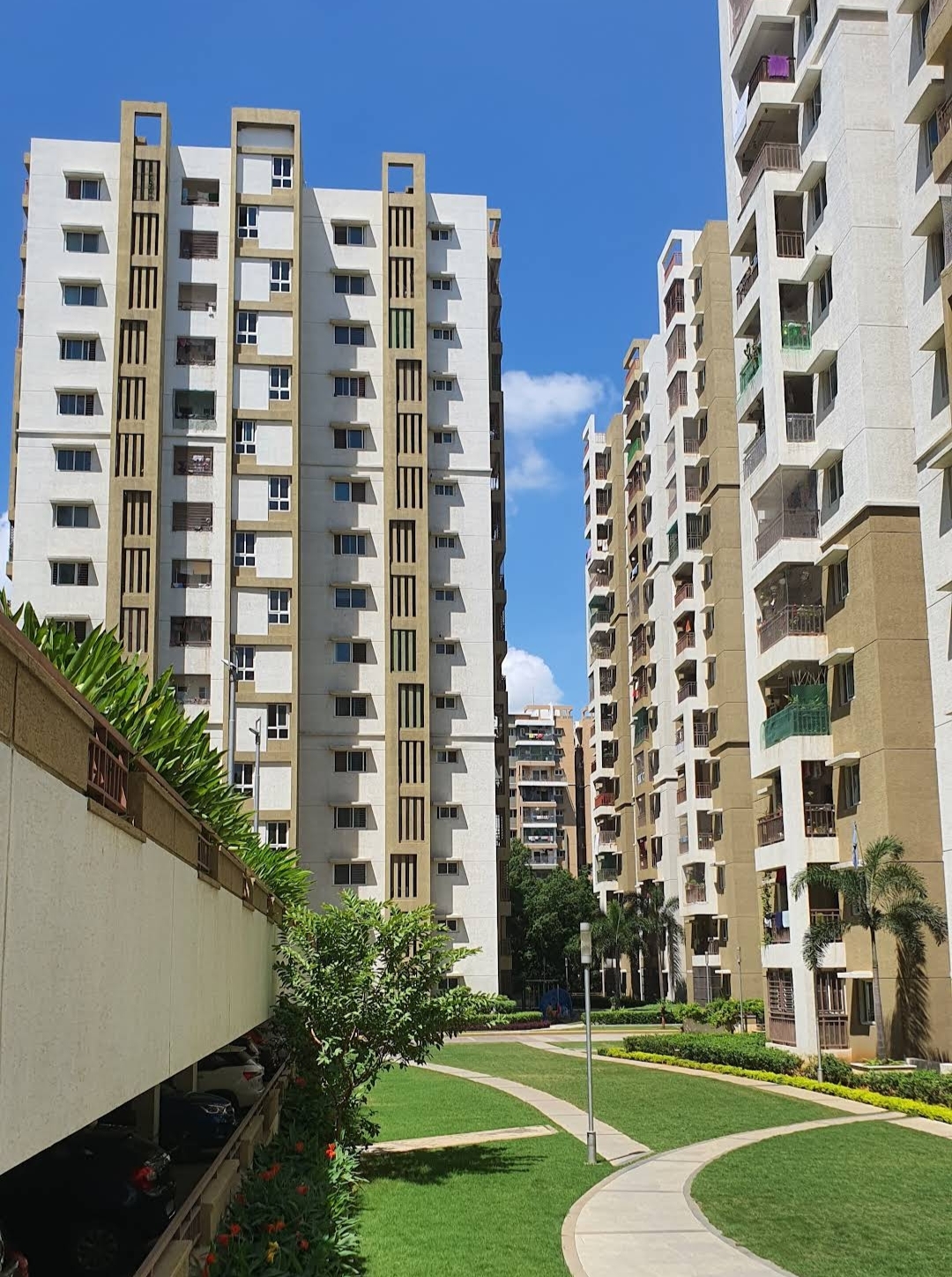 2 BHK Apartment For Rent in Aparna HillPark Lake Breeze