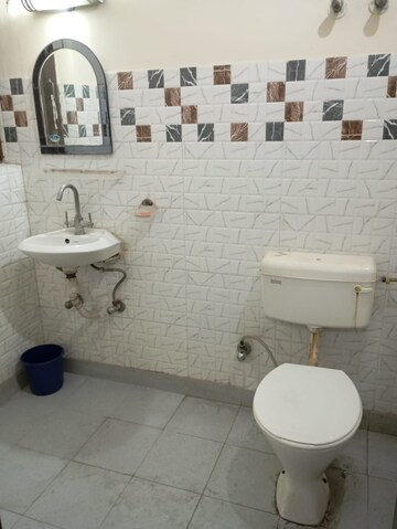Bathroom in 1 RK Apartment at Sarita Vihar Pocket-C RWA, Sarita Vihar – for Rent