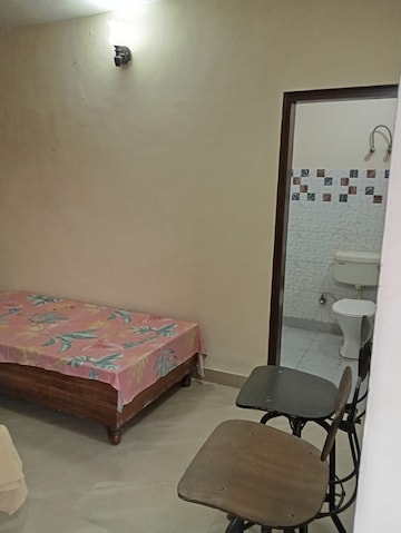 1 RK Apartment For Rent in Sarita Vihar Pocket-C RWA, Sarita Vihar