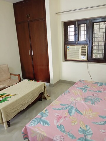 Bedroom in 1 RK Apartment at Sarita Vihar Pocket-C RWA, Sarita Vihar – for Rent