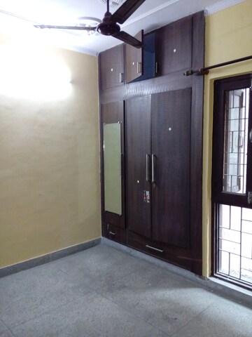Room in 1 BHK Apartment at Molarband – for Rent