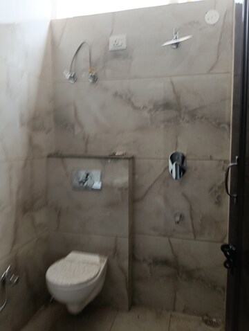 Bathroom in 2 BHK Builder Floor at Sector 30 – for Rent