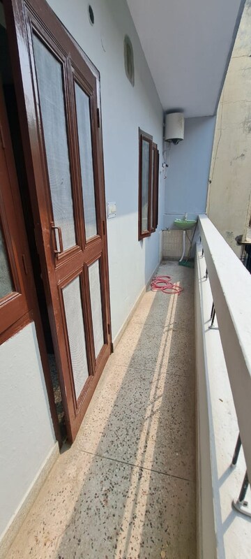 Balcony in 2 BHK Villa at Sector 55 – for Rent