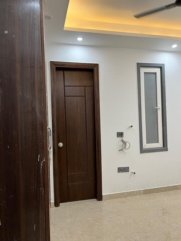 Building Lobby in 3 BHK Builder Floor at Tarc Kailasa, Kirti Nagar – for Sale
