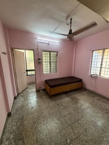 Room in 2 BHK Apartment at Shukrawar Peth – for Sale