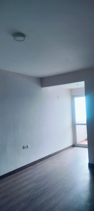 Room in 3 BHK Apartment at Bapu Nagar – for Sale