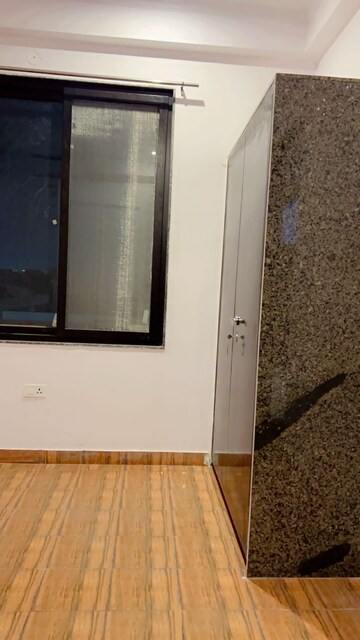 Room in 4 BHK Apartment at Tilak Nagar – for Sale